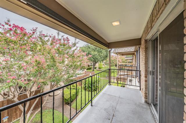 Foto del edificio - 7914 Royal Ln