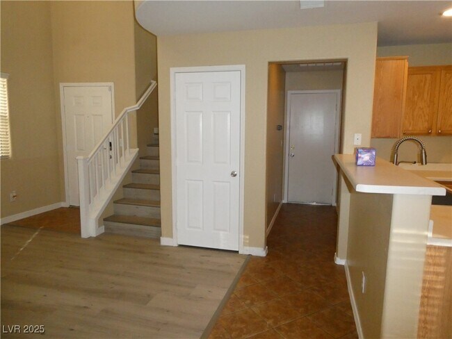 Foto del edificio - 941 Medina De Leon Ave