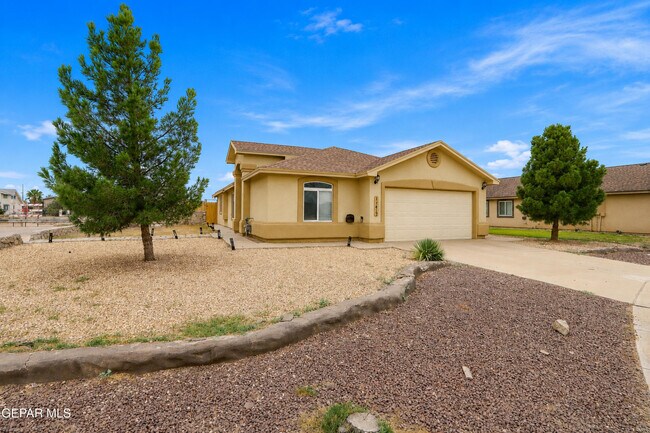 Building Photo - 11412 Flor Veronica Dr