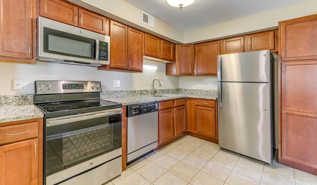 Kitchen with plenty of counter and cabinet space - Willow Bend Apartments