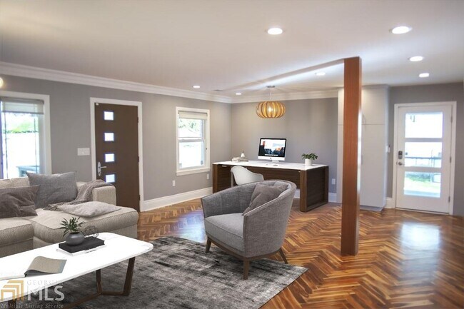Building Photo - 2274 Edgemore Dr SE
