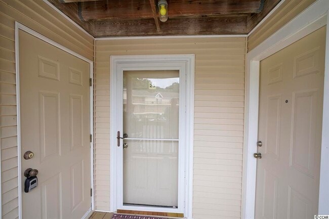 Building Photo - 1025 Plantation Dr
