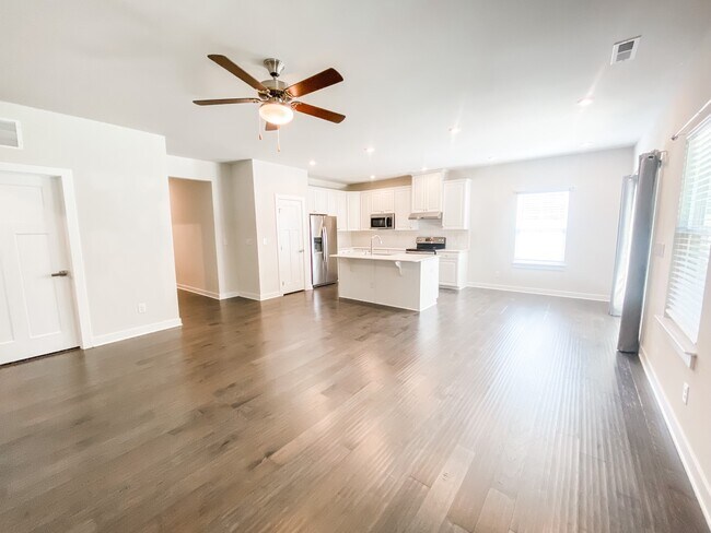 Building Photo - 10050 Lilac Ct