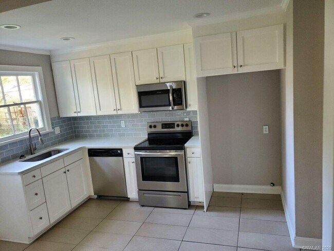 Foto del edificio - 228 Arthur Ave