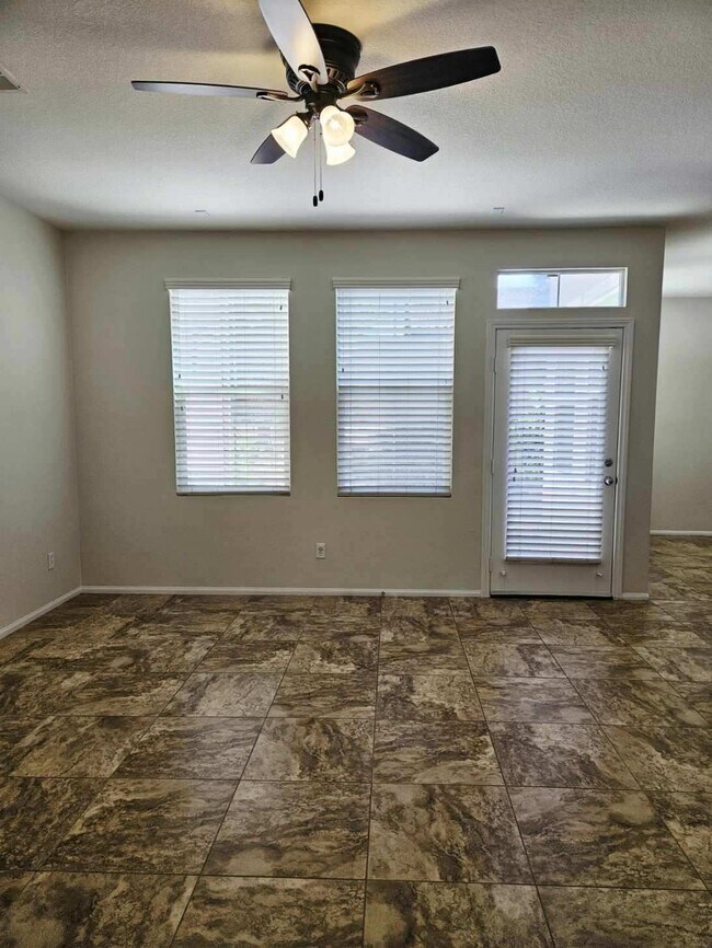 Building Photo - 45846 Daviana Way