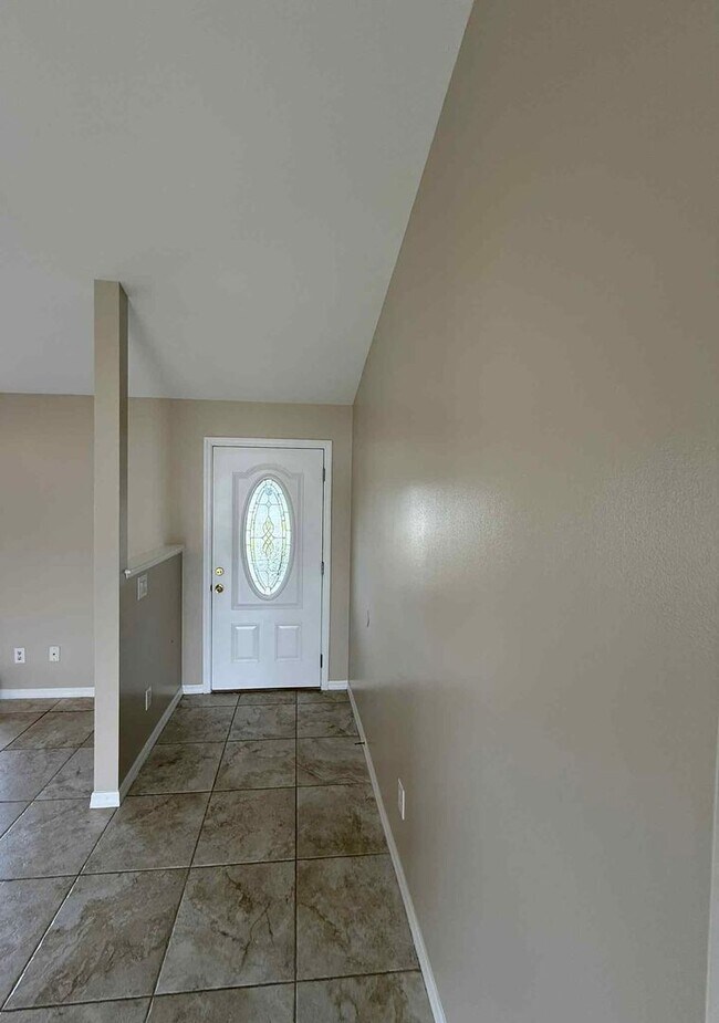 Foto del edificio - 3/2/2 Beautiful Home with Spacious Backyar...