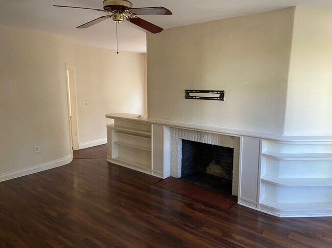 Building Photo - 40 Maple Grove Ave