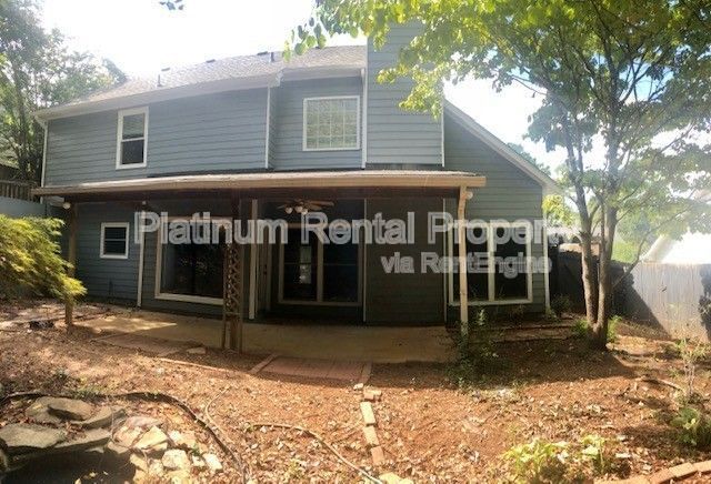 Foto del edificio - 740 Trellis Pond Ct
