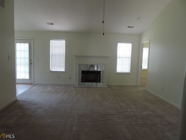 Building Photo - 1365 Crestridge Ln