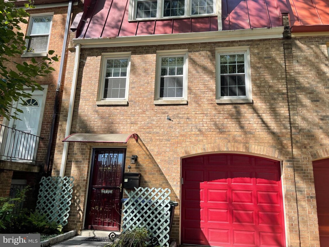 Primary Photo - 417 G St SW