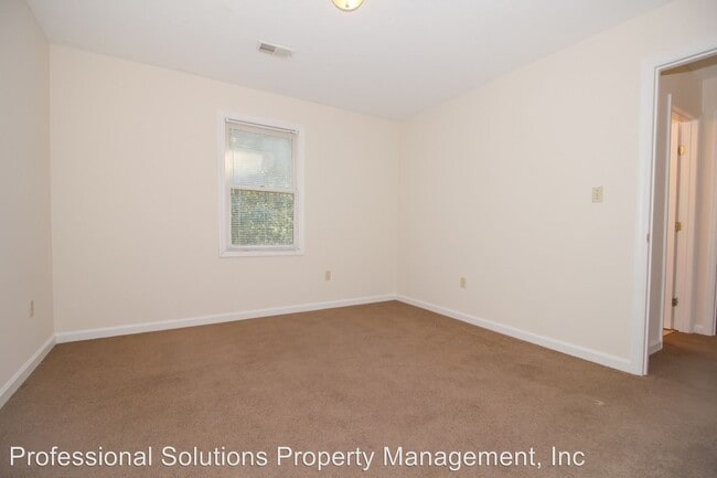 Building Photo - 413 Jason Dr