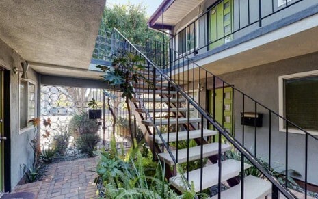 Building Photo - 10333 Santa Monica Blvd