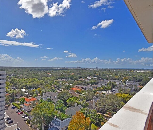 Foto del edificio - 4015 Bayshore Blvd
