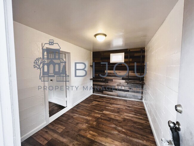 Foto del edificio - 238 N Prospect St