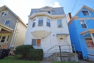 Building Photo - 229 Atkinson St