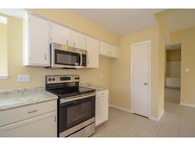 Foto del edificio - 7611 Shaddock Dr