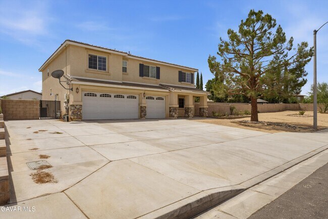 Building Photo - 1638 Miki Way