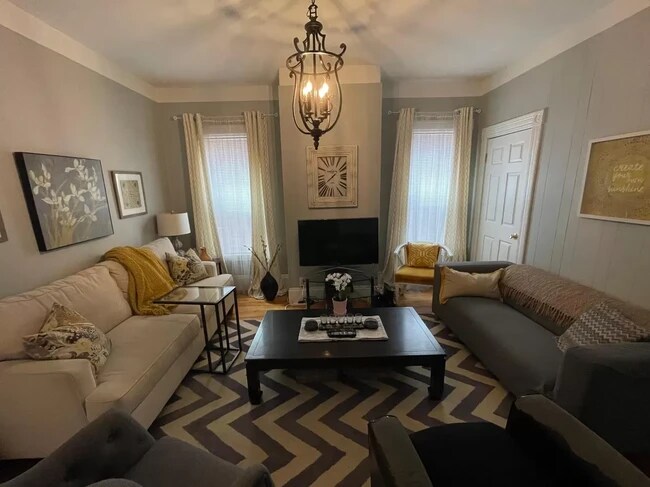 Foto del edificio - 636 E 5th St