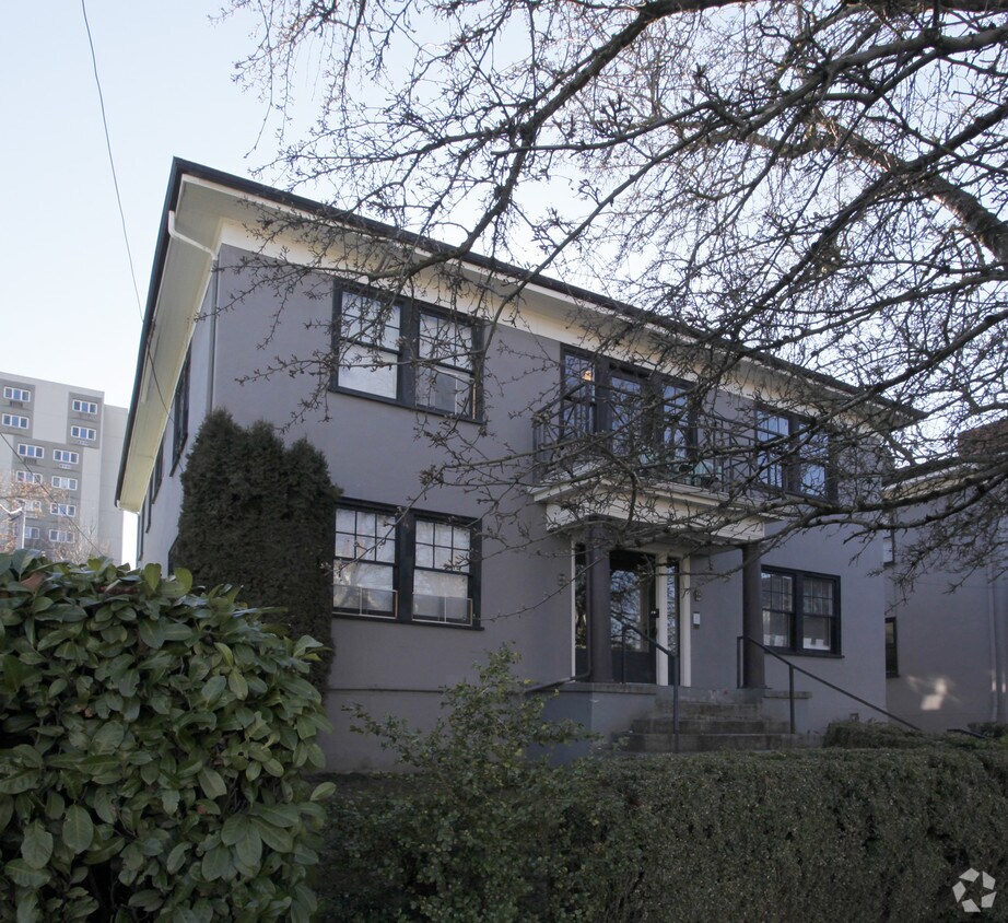 Building Photo - 2056 NW Overton St
