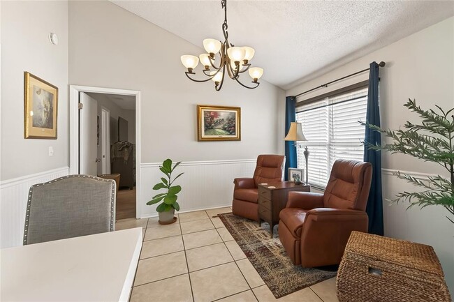 Foto del edificio - 3242 Laurel Dale Dr