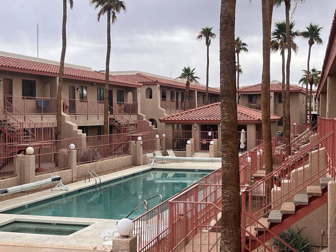 Primary Photo - Longterm Unfurnished Condo