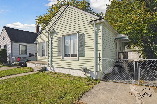 Building Photo - 3 bedroom Eastpointe $1300