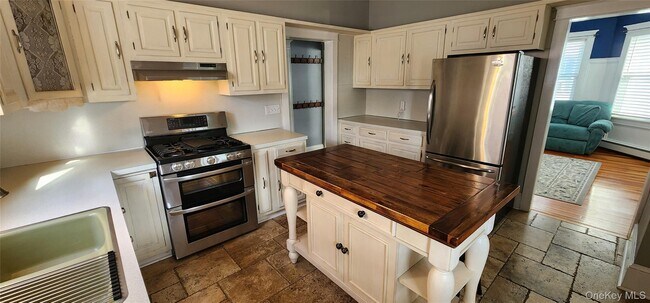 Foto del edificio - 25 Ferguson Ave