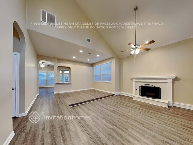 Building Photo - 2043 Hearthstone Dr