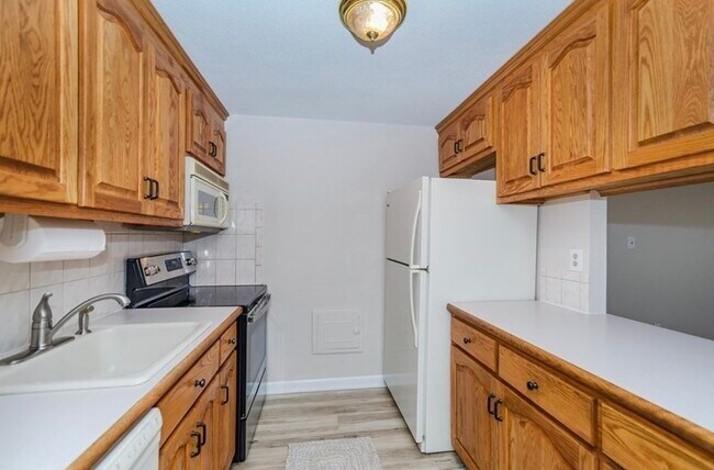 Foto del edificio - 64 Main St