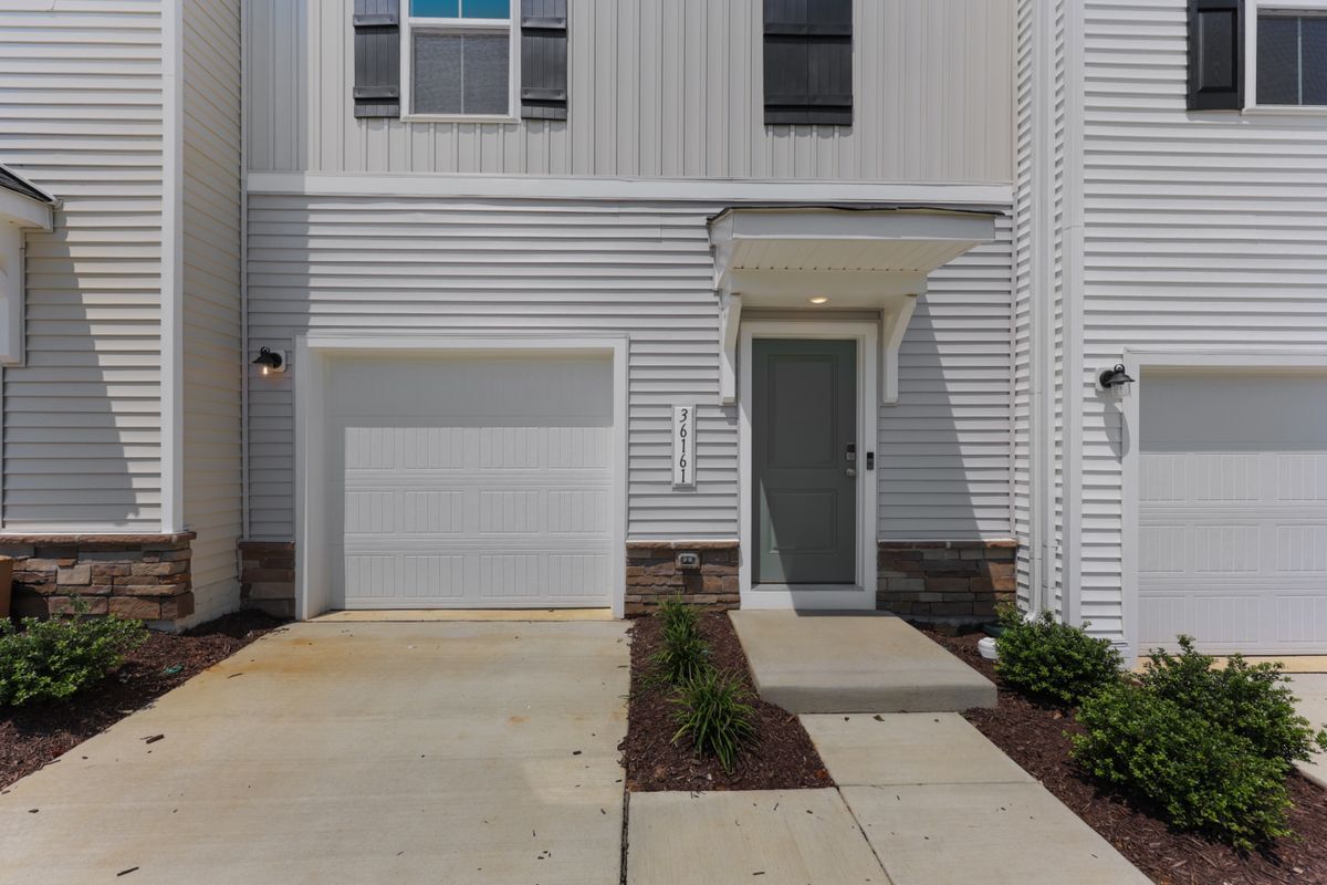 Building Photo - 36161 Wilderness Shores Way