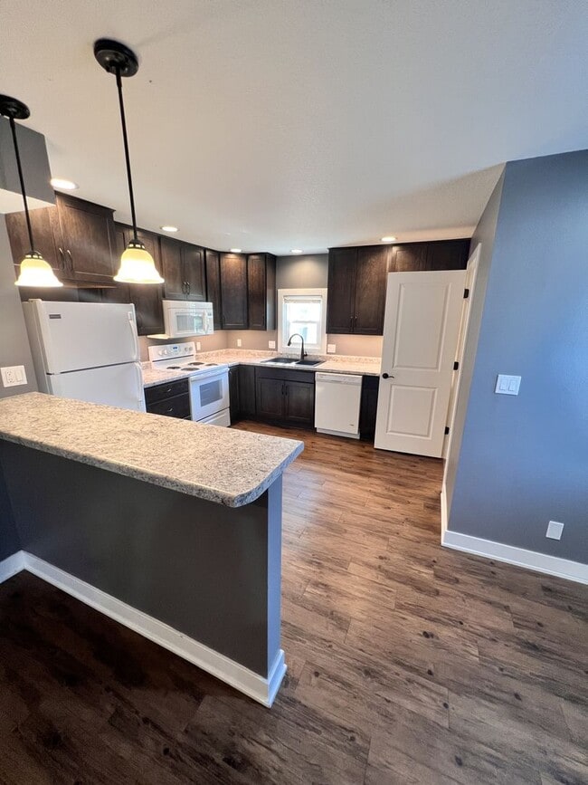 Building Photo - 1125-1127 Kellogg Ave