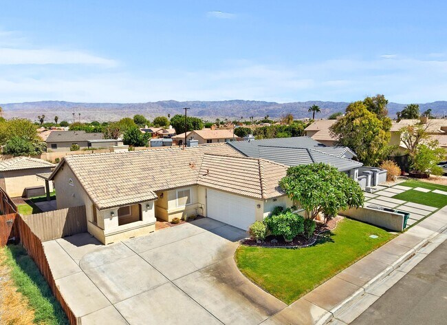 Building Photo - 80676 Willow Ln