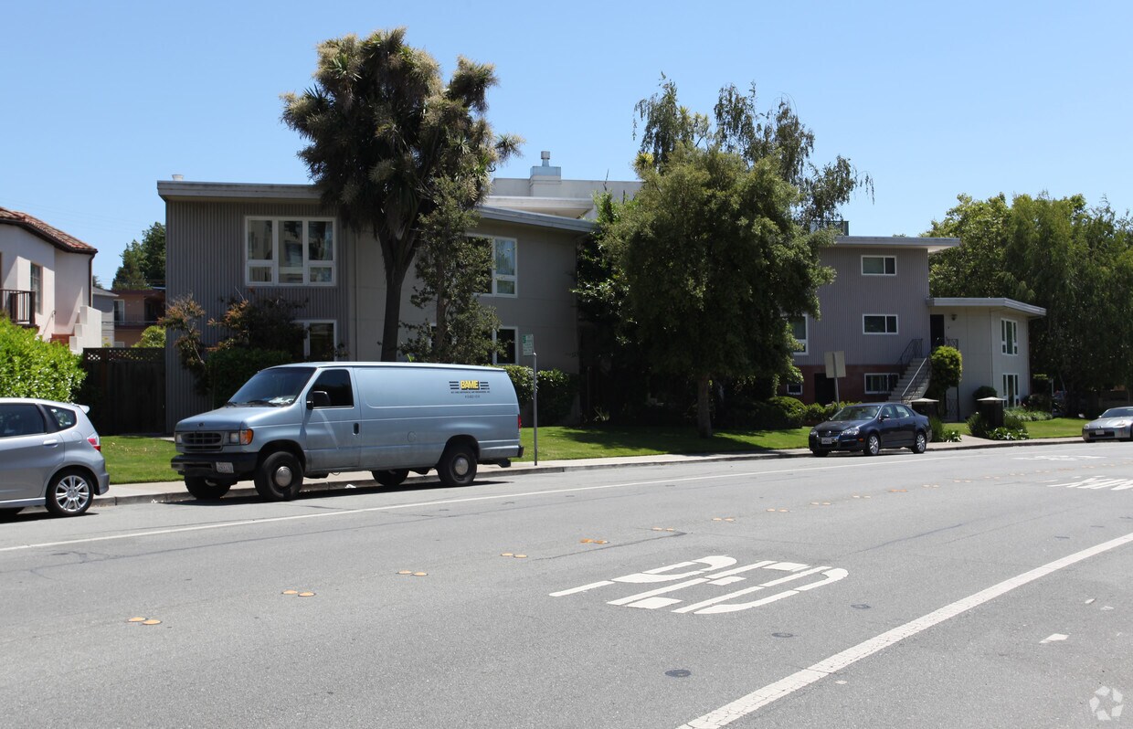 Foto del edificio - Baywood Oaks