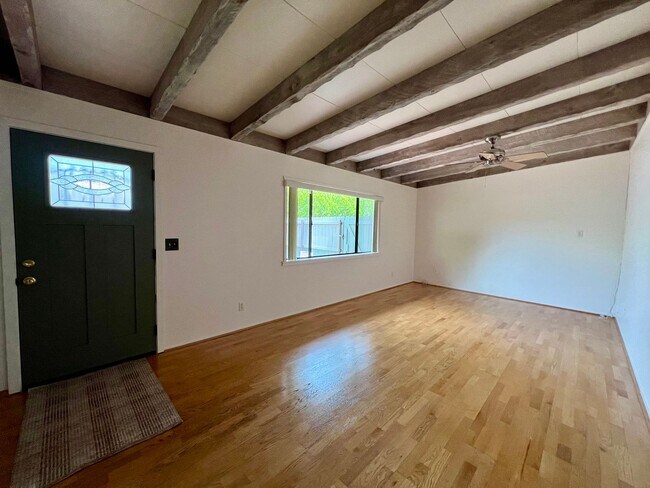 Foto del edificio - Unfurnished Long-term rental, Procure Only