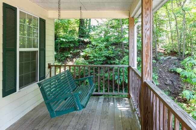 Foto del edificio - ***MONTREAT SCHOOL YEAR RENTAL***