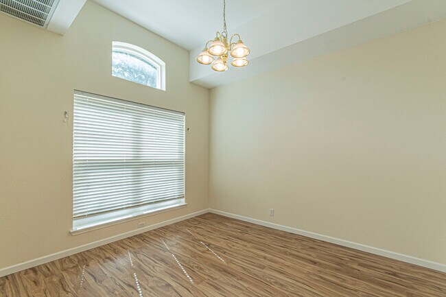 Foto del edificio - 2208 Portwood Bend Cove