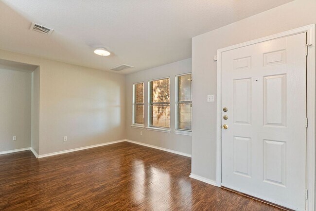 Foto del edificio - Beautiful 3 bedroom, 2.5 bathroom home in Round Rock!!!