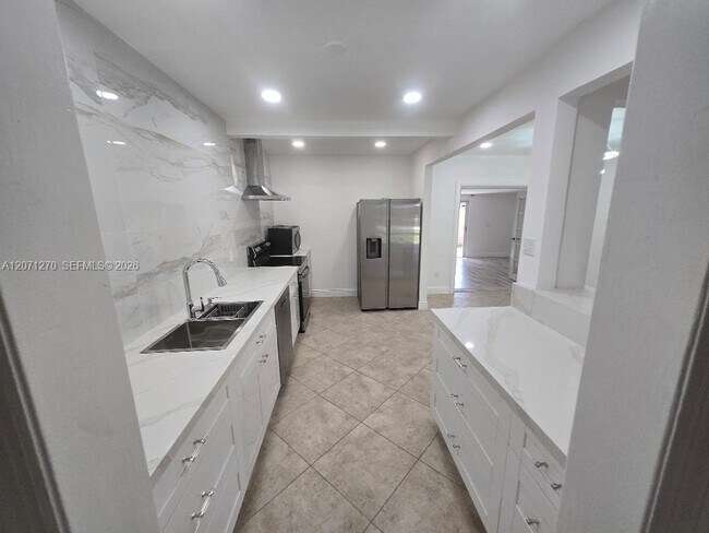Foto del edificio - 18360 NE 22nd Ave