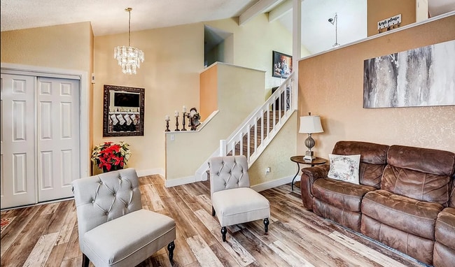 Photo - 504 S Laredo Cir House