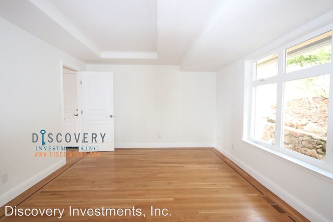 Foto del edificio - 1531 Regency Ct