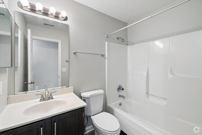 3 habitaciones, 2 baños - 1232 pies cuadrados - Segundo baño - Spinnaker Cove Apartments