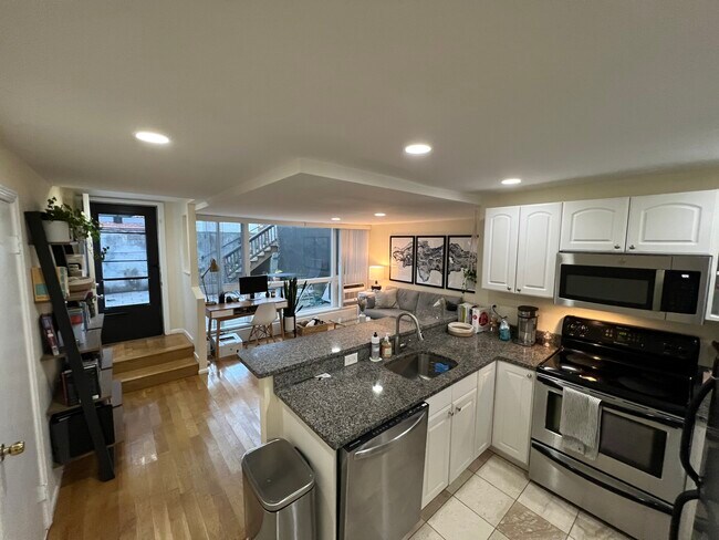 Foto del edificio - 351 Harvard St