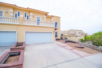 Building Photo - 4744 Excalibur Dr
