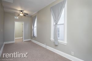 Building Photo - 3228 N Kostner Ave