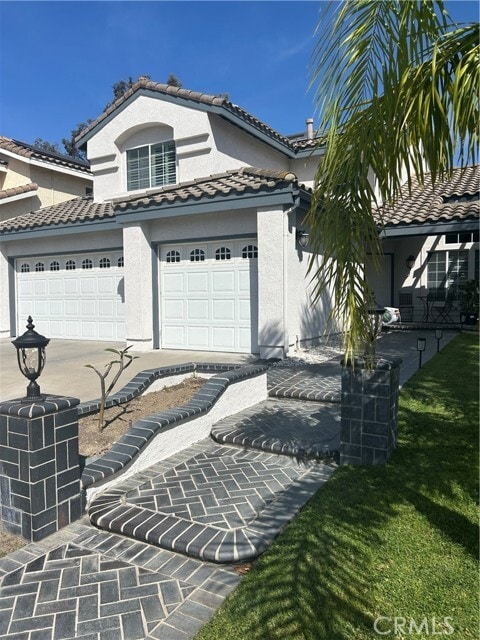 Building Photo - 1046 S Mountcrest Ct