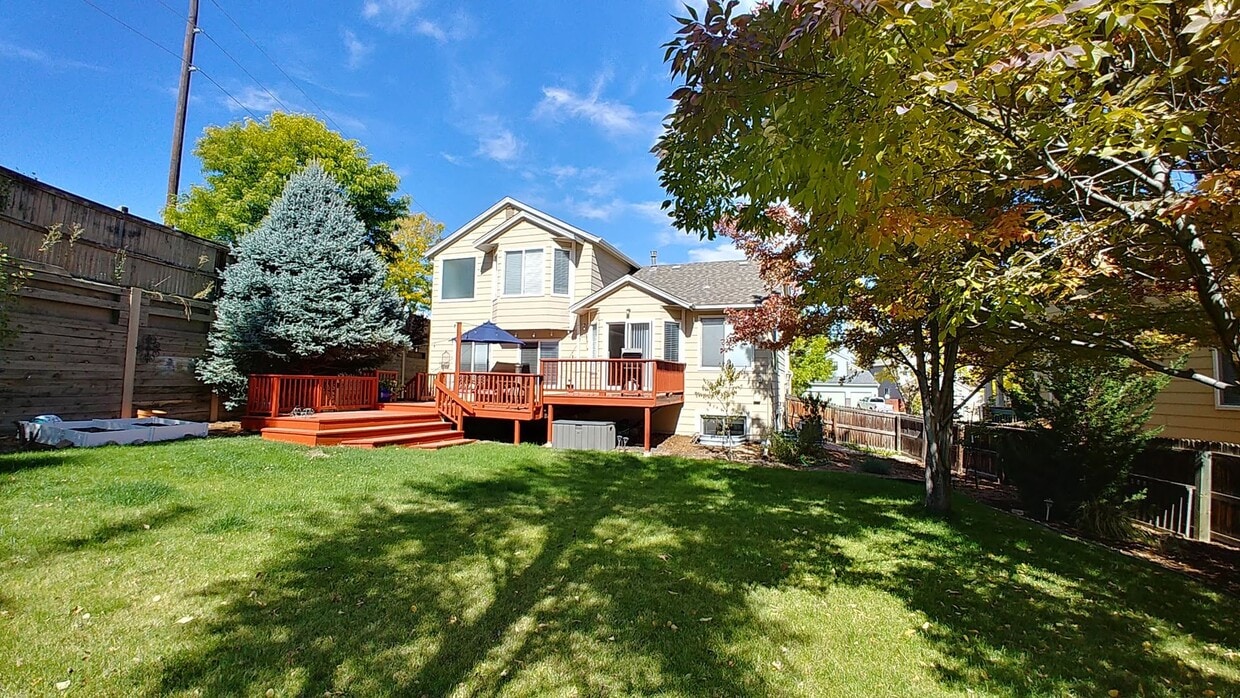 Beautiful 3 Bedroom Home Available in Sept... - Beautiful 3 Bedroom Home Available in Sept...