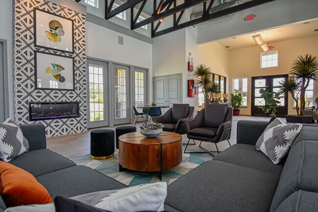 Building Photo - 19West