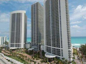 Building Photo - 1800 S Ocean Dr