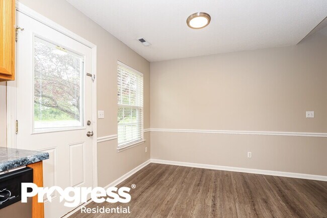 Building Photo - 1105 Brocton Ct