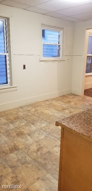 Building Photo - 1344 Jay St